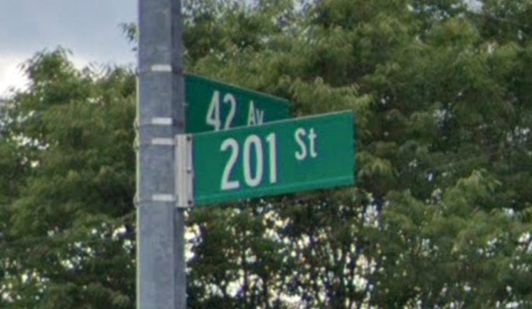 Two Men Stabbed Near 201st Street in Bayside, Suspects Flee on Moped