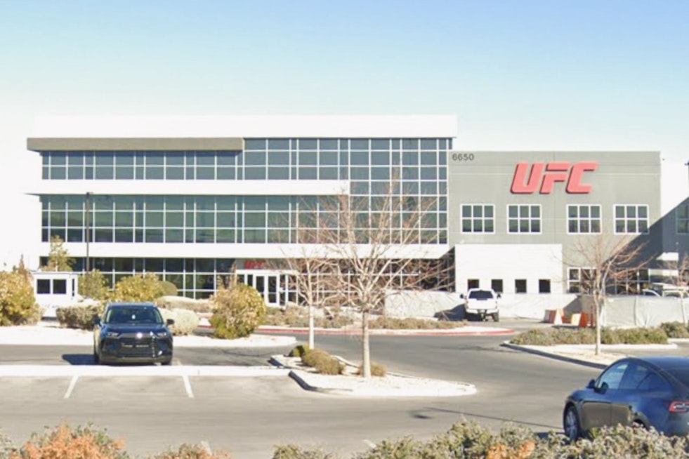 UFC's Meta Apex Doubles Crowd Size, Sells $25 Tickets to the Public