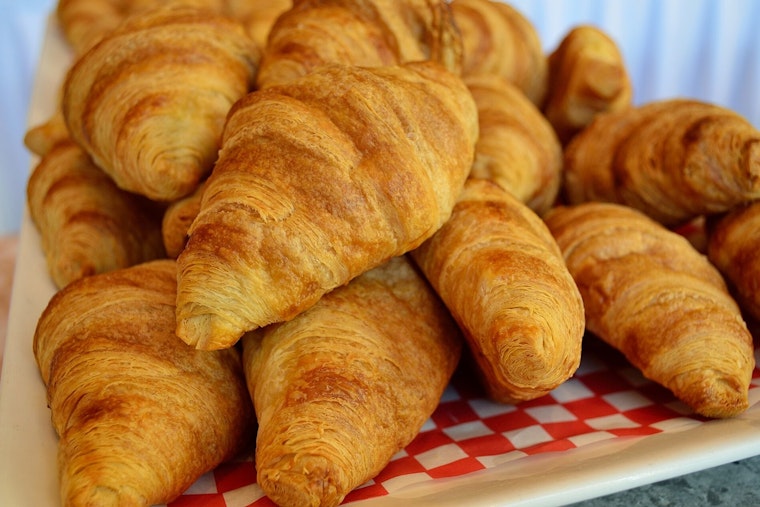 Ukrainian Croissant Chain Lands in Fair Oaks, Bringing Foot-Long Sandwiches to Sunrise Blvd