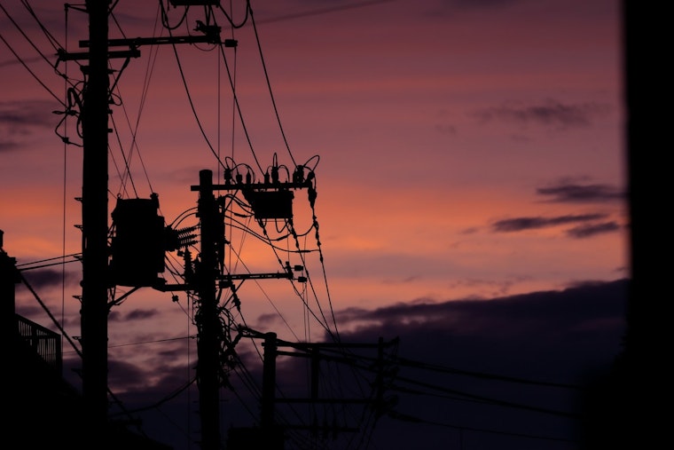 Underground Vault Fire Leaves Thousands of Long Beach Homes Without Power