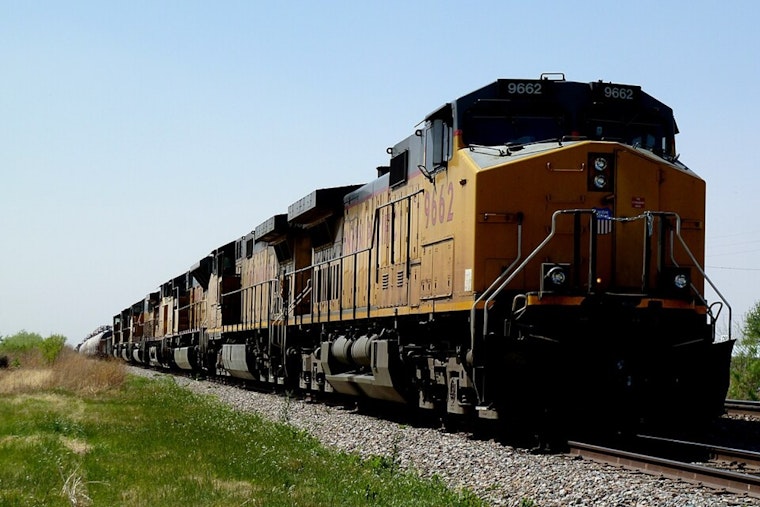 Union Pacific Train Derails In Mansfield, Sparks Grass Fire Near Holland Road