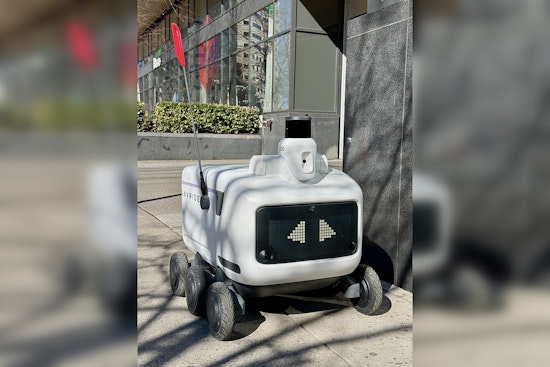 UT Knoxville Swaps Sidewalk Bots for Bigger, Screen-Faced Avride Robots