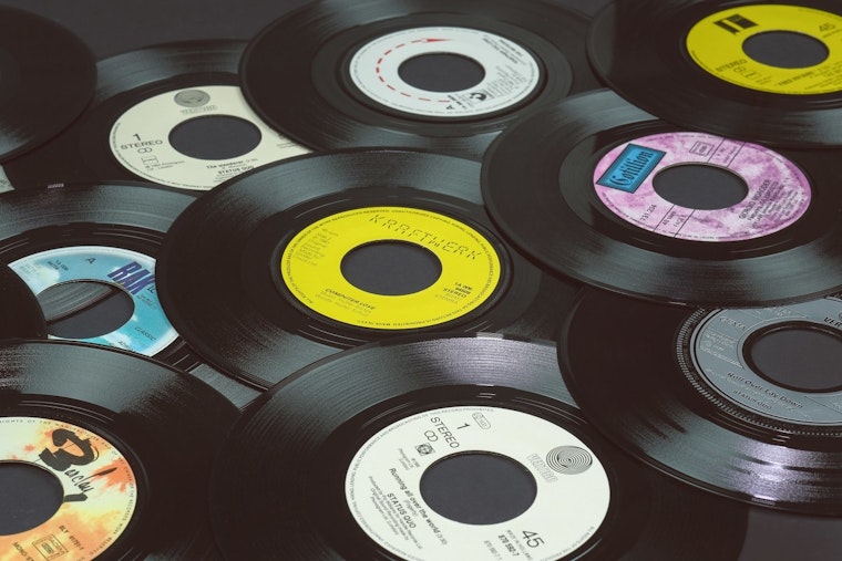 VinylCon! Floods DTLA With Record Dealers as Vinyl Sales Hit $1 Billion