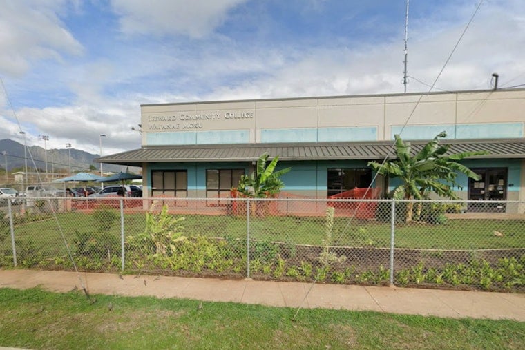 Waiʻanae's First EMT Class Graduates 14, Skipping the Long Drive to Town