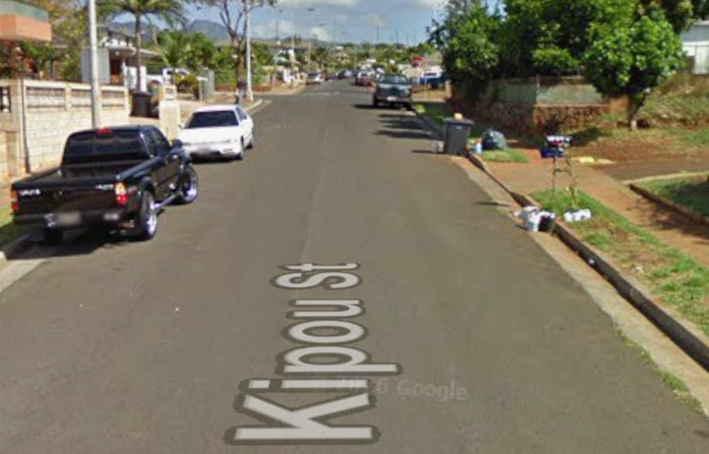 Waipahu Man, 27, Hospitalized After Stabbing on Kipou Street, No Suspect Found