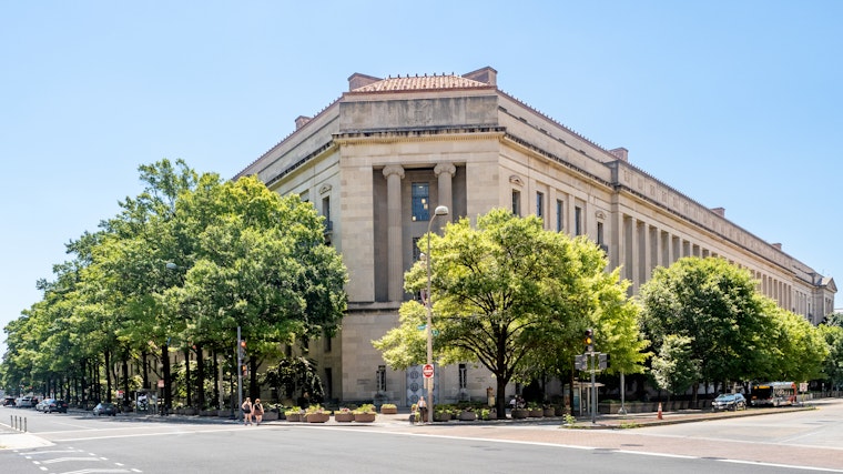 Washington Regulators Yank 1987 Approval, Squeeze Wall Street Proxy Duopoly