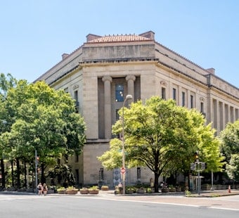 Washington Regulators Yank 1987 Approval, Squeeze Wall Street Proxy Duopoly