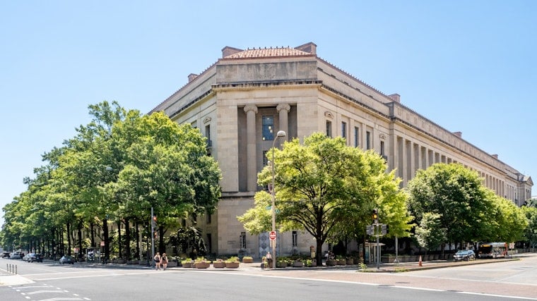 Washington Regulators Yank 1987 Approval, Squeeze Wall Street Proxy Duopoly