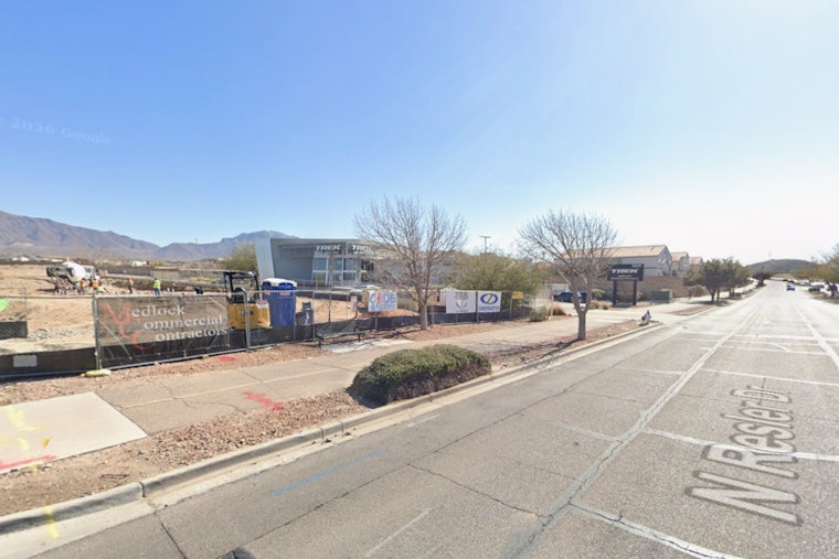 West El Paso's New HTeaO Pours BOGO Drinks, Free Shirts For First 250