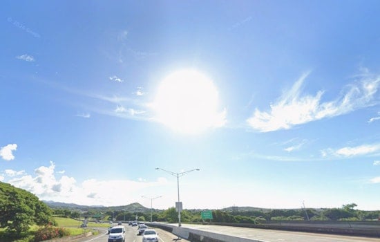 Wind-Whipped Wednesday in Honolulu Sets Stage for Soggy, Surf-Pounding Weekend
