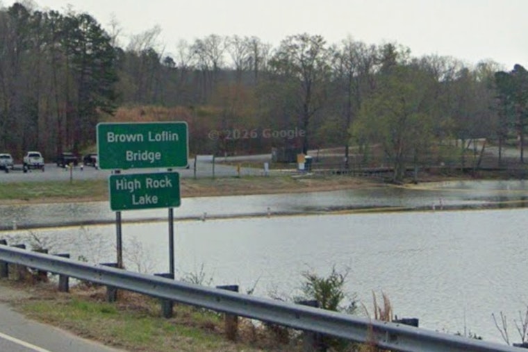 Winston-Salem Teen Drowns After Jumping From N.C. 8 Bridge Into High Rock Lake
