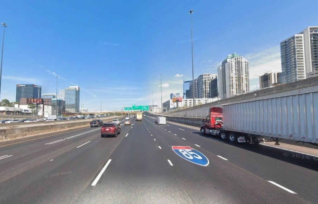 Woman, 26, Dies After Fleeing Car Fight Into I-85 Traffic Near GA 400