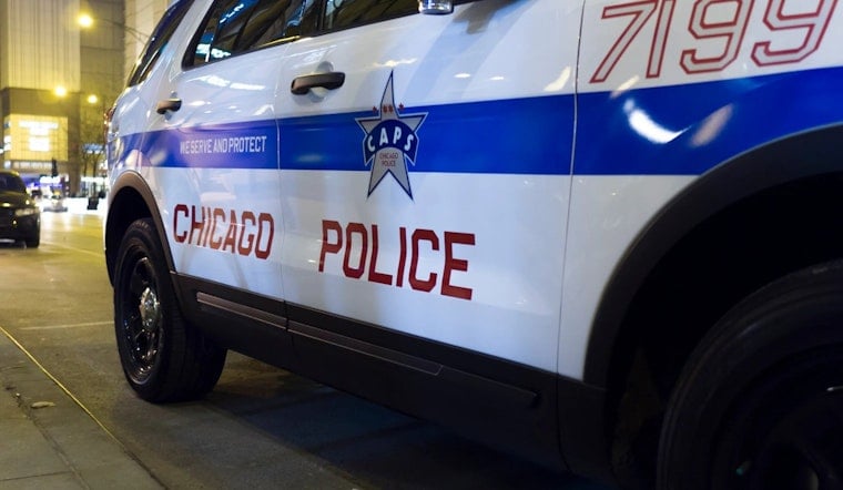 Wounded Man Walks Up to Chicago Police in South Austin Shooting