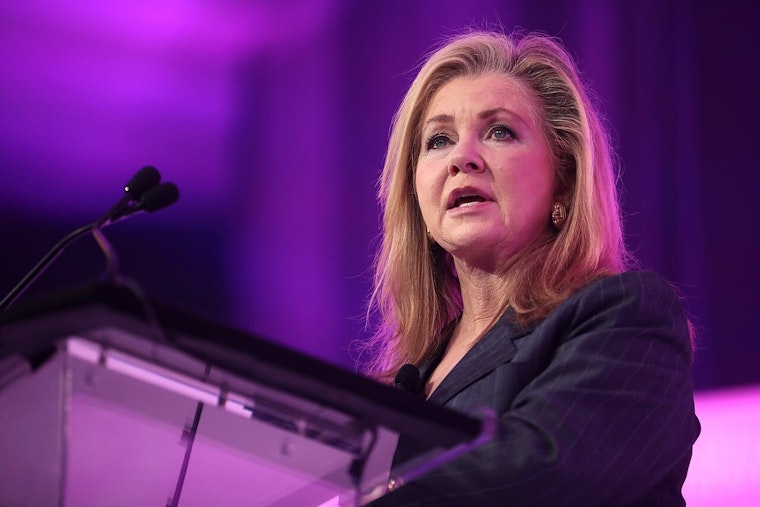Wyden Report Says Blackburn Ducked Epstein Bank Subpoenas Amid Governor Bid
