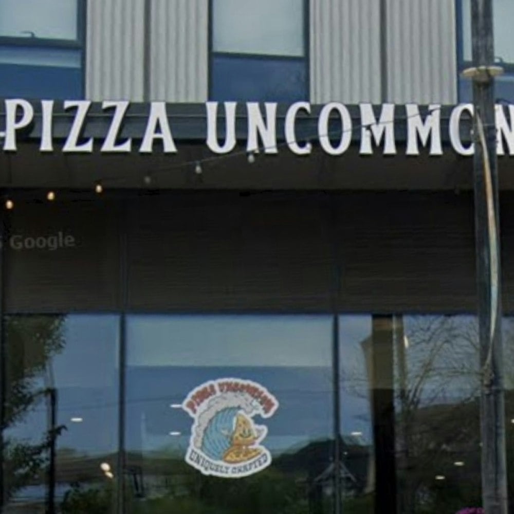 Zionsville Pizza Spot Serves Crab Rangoon Pies With a Five-Day Dough Secret