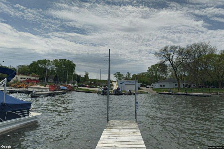 1,000-Year-Old Indigenous Canoe Surfaces in Waukesha County's Pewaukee Lake