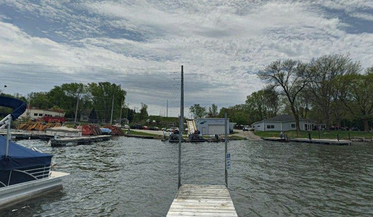1,000-Year-Old Indigenous Canoe Surfaces in Waukesha County's Pewaukee Lake