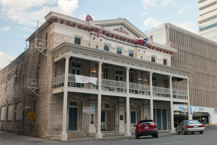 148-Year-Old Austin Opera House Launches Luncheon to Fund UT Scholarships