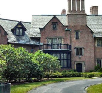 150-Plus Artisans Descend on Akron's Stan Hywet for Ohio Mart's 60th Fall Run