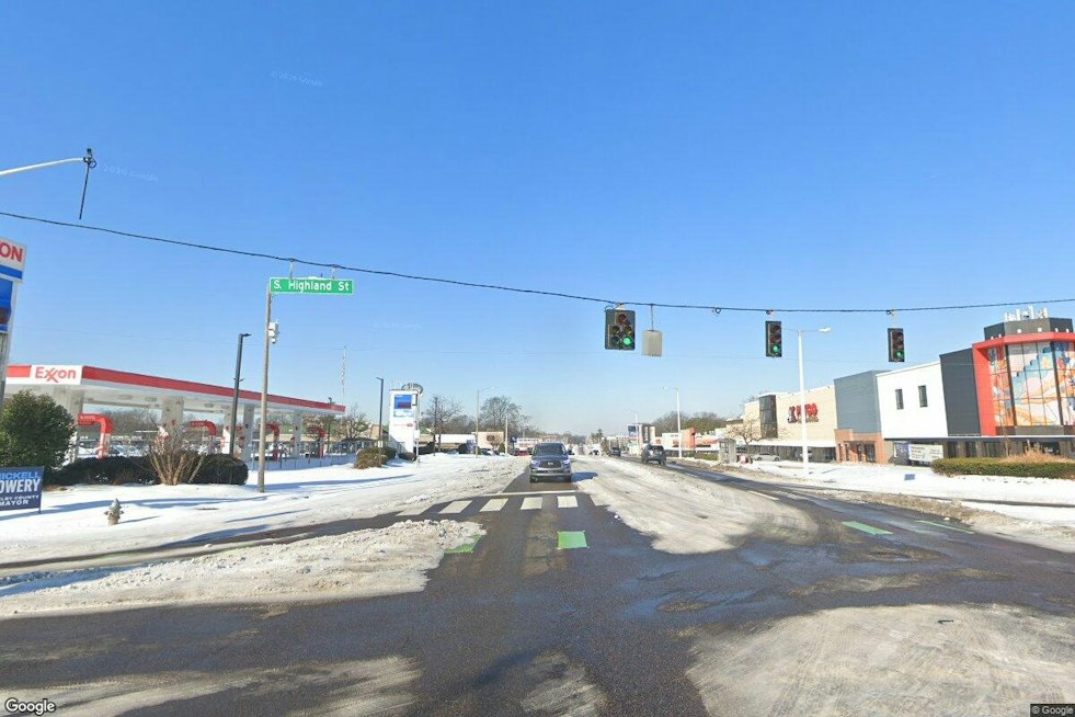 18-Wheeler and MATA Bus Collide on Poplar Avenue, Six Hurt
