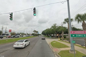 18-Wheeler Slams Pole on Veterans Boulevard, Knocks Out Power to 1,300 in Metairie