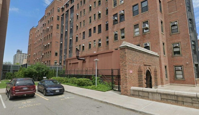 30-Year-Old Shot In Chest Outside Prospect Lefferts Gardens Building, Not Cooperating