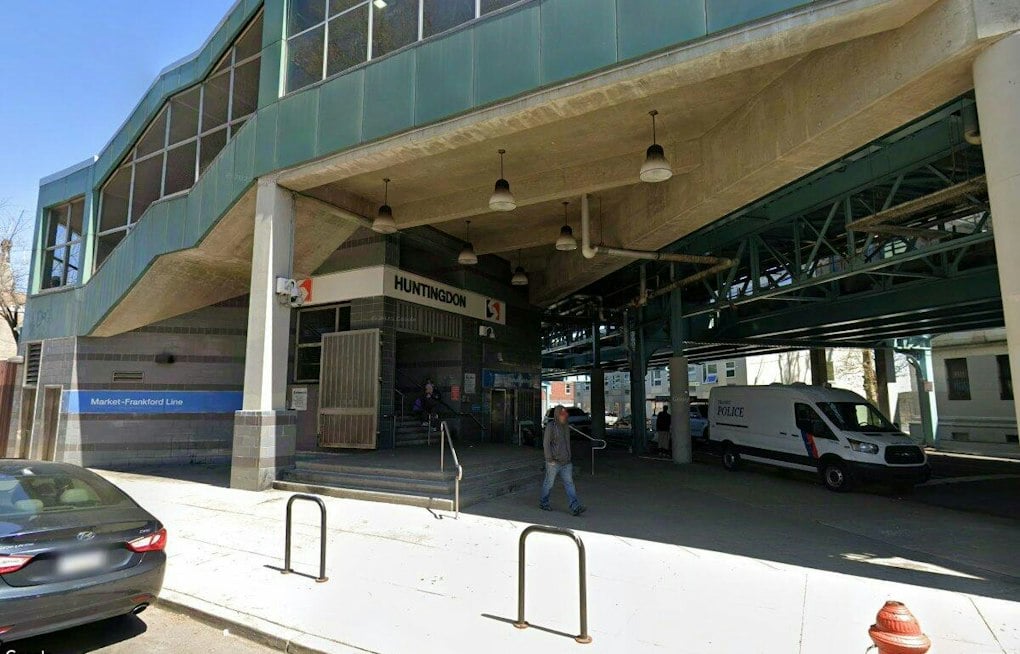 434 Triangle Murals Now Cover Kensington Avenue's El Tracks, One Year Later
