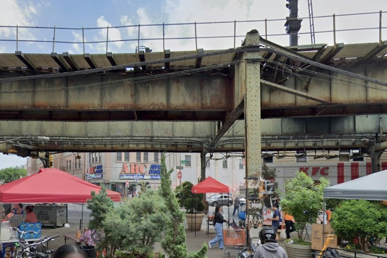 57-Year-Old Beaten, Robbed of Phone on Bushwick L Train Platform