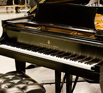 7-Year-Old Pianist Olivia Li Joins Curtis Institute, Its Youngest Since 1950