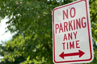 75th Street Parking Ban Splits Chatham Businesses From City Over Safety