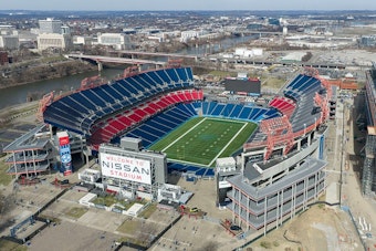 800 Business Leaders Fill Nissan Stadium Turf for One Last Chamber Gala