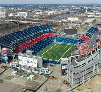 800 Business Leaders Fill Nissan Stadium Turf for One Last Chamber Gala