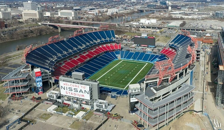 800 Business Leaders Fill Nissan Stadium Turf for One Last Chamber Gala