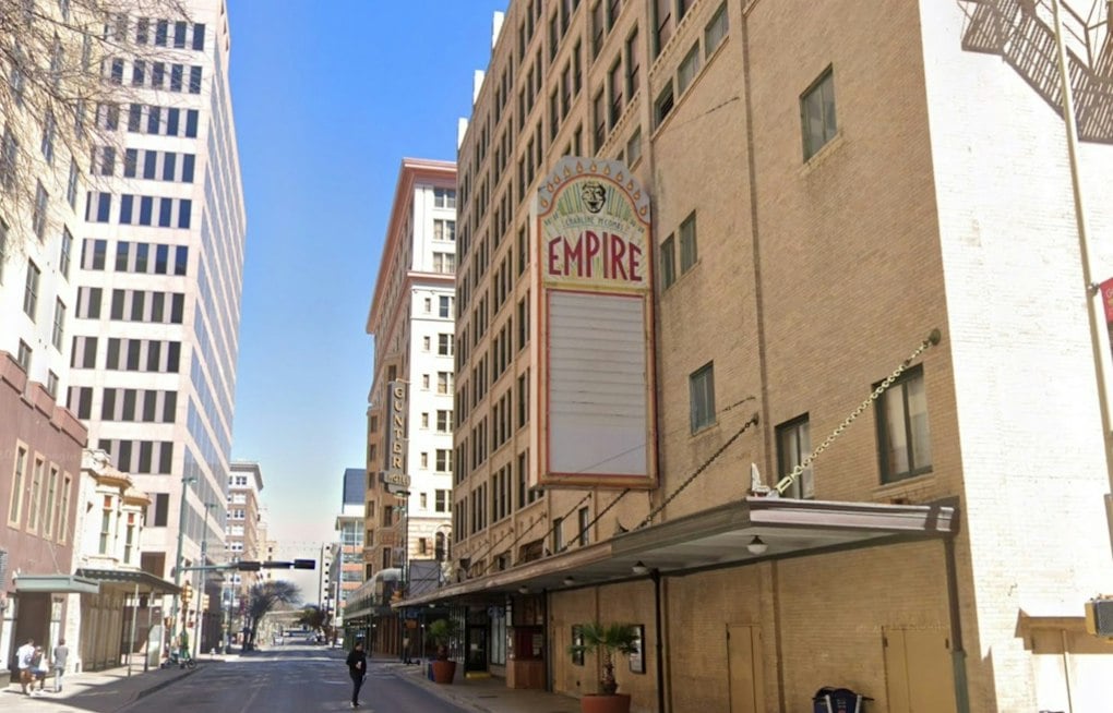 ABBA Tribute Mamma Mania Brings Dancing Queen to San Antonio's Historic Empire Theatre