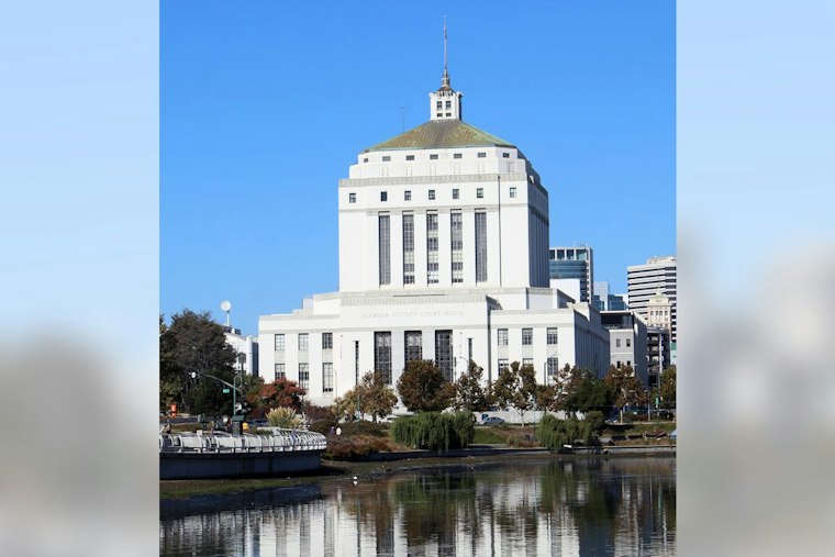 Alameda Planners Eye Zoning Fix to Fill Empty Park Street Storefronts