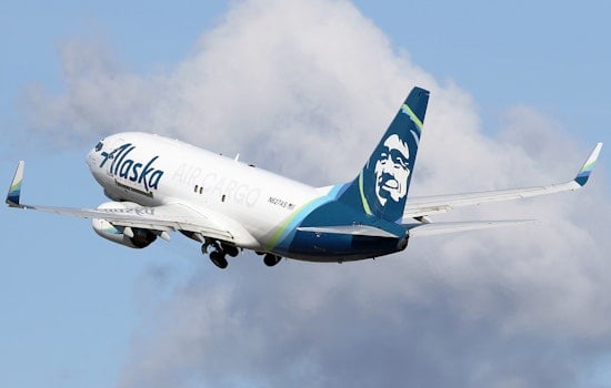 Alaska Airlines Returns to Long Beach After 11 Years, Taking On Southwest