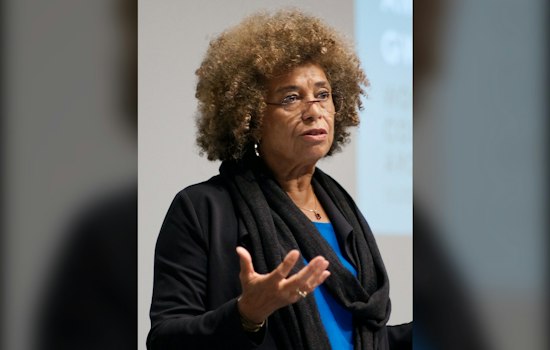 Angela Davis Tells Minneapolis NAACP Dinner Youth Must Lead Justice Fight