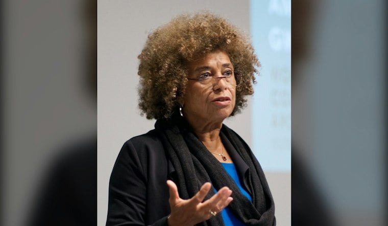 Angela Davis Tells Minneapolis NAACP Dinner Youth Must Lead Justice Fight