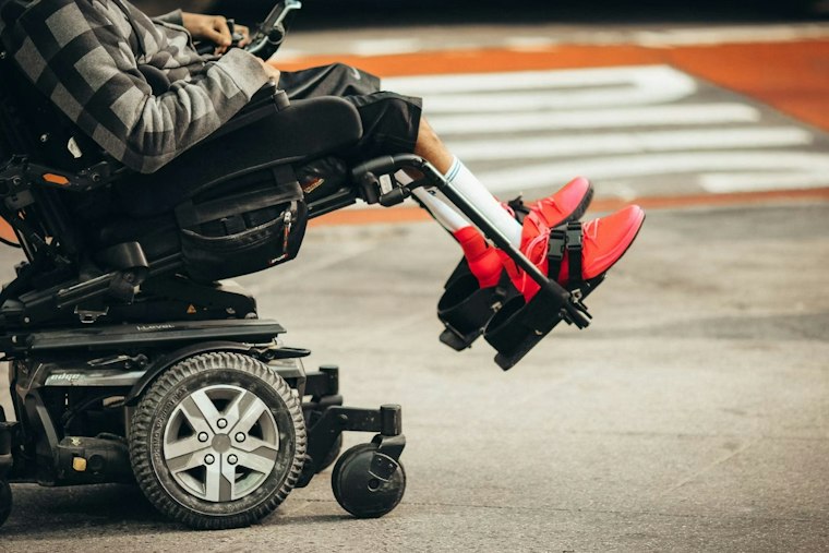 Anonymous Donor Gifts Wheelchair Van to Southern Utah Family With Three Sons Battling Muscular Dystrophy