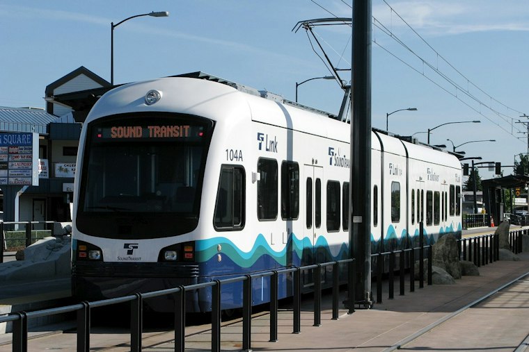 Apple Cup Fans Trapped Nearly Two Hours as Link Train Stalls Near U District