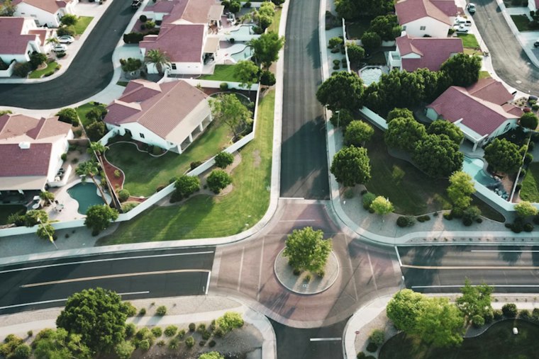 Arizona Hispanic Homeownership Gap Narrows, but Native-Born Latinos Stay Skeptical
