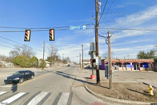Armed Robber Points Gun At South Side Employee, Flees On Foot