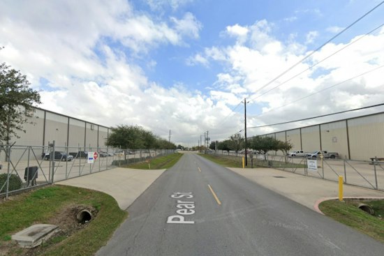 Armed Robbery Caller Chases Suspect Across Houston Lines, Ends Up Shot Dead