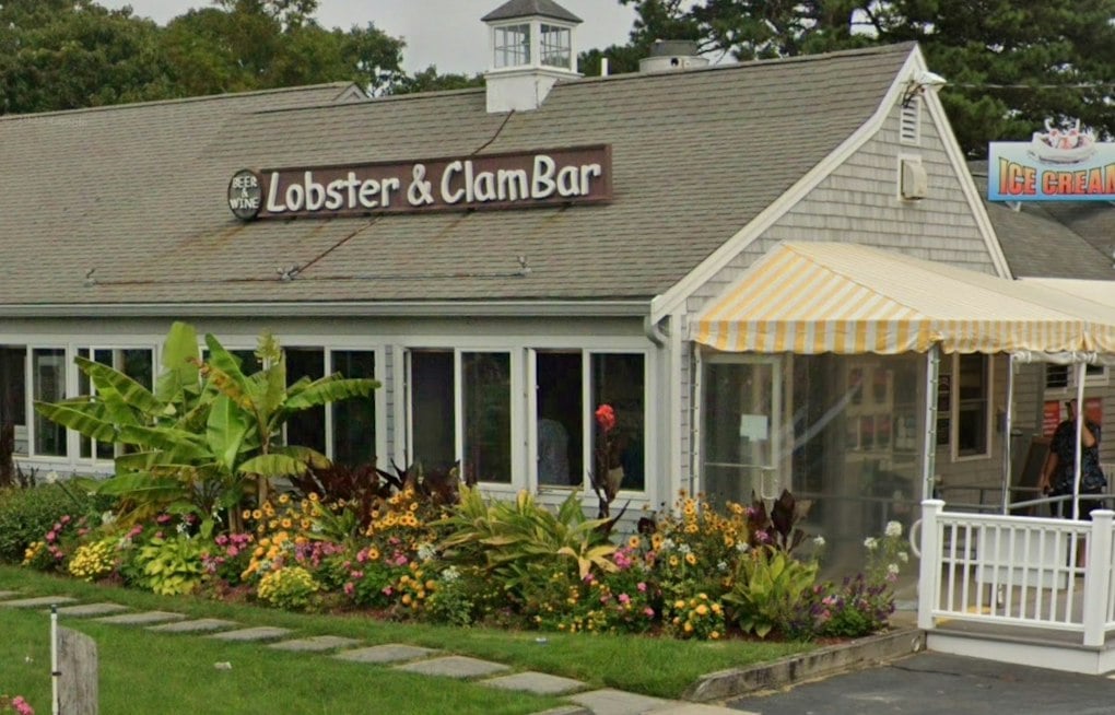 Arnold's Lobster & Clam Bar Closes in Eastham After 50 Years on Route 6