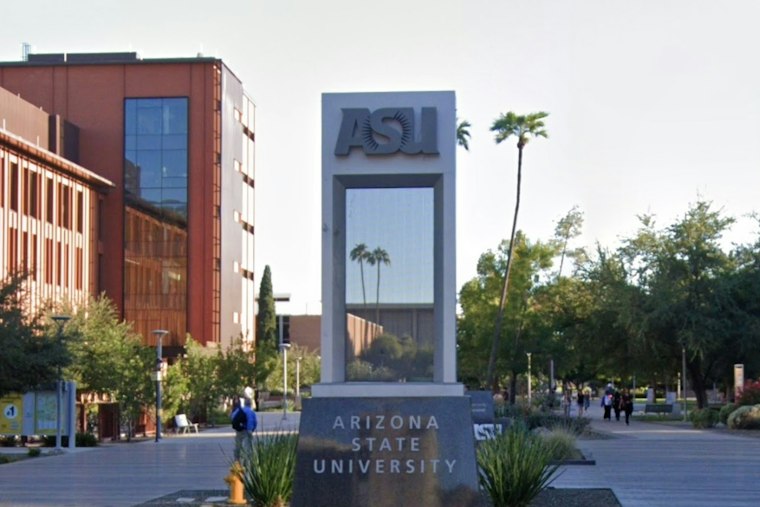 ASU Dining Worker, 19, Forced to Remove Hijab, Aramark Complaint Alleges