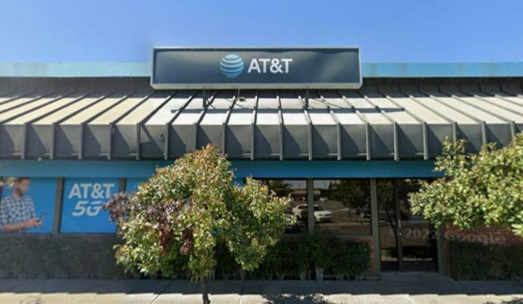 AT&T Wireless Outage Slams Fresno, Kern Counties Tuesday Morning