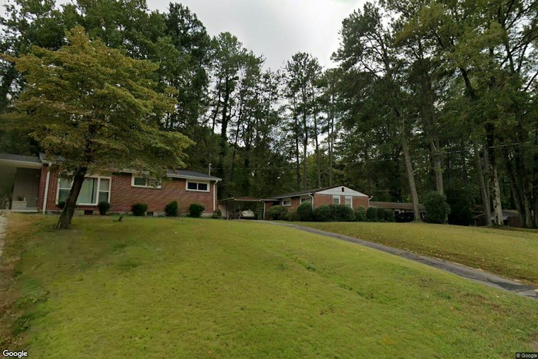 Atlanta Man Suffers Severe Burns Rushing Back Into Burning Home for Dog