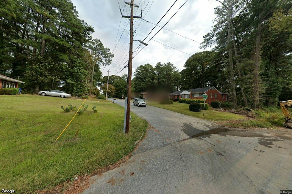Atlanta Police Investigate Two Dead-Dog Reports in Collier Heights