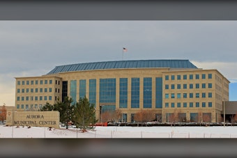 Aurora Council Approves Permit Targeting Vape Shops, Liquor Stores in Poor Areas