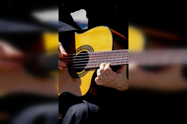 Austin Chamber Music Center Pairs Violin, Guitar for Two-Night Film Score Tribute